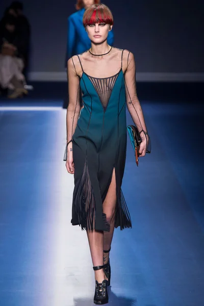 Look 8